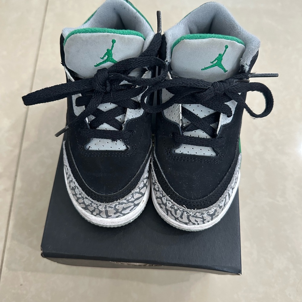 Air Jordan Kids sneakers